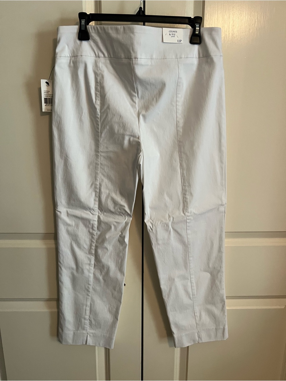 crown & ivy Petite White Cropped Pants